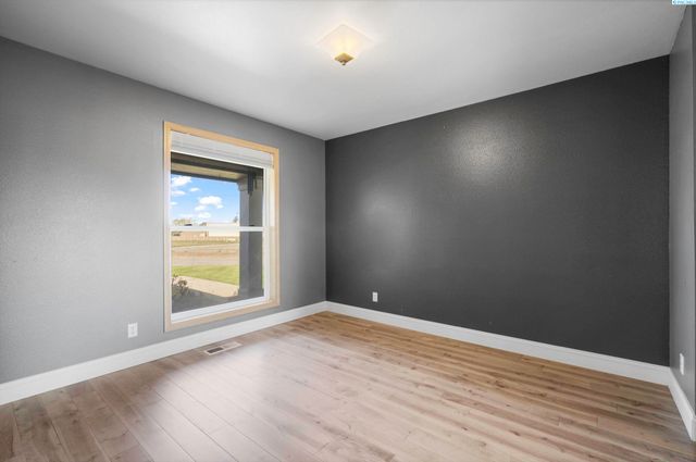 11021 View Lane, Pasco, WA 99301