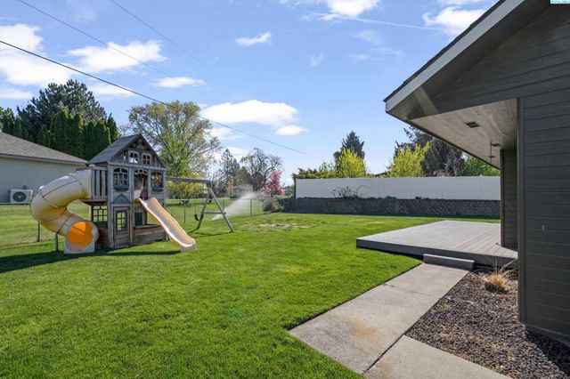 11021 View Lane, Pasco, WA 99301