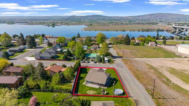 11021 View Lane, Pasco, WA 99301
