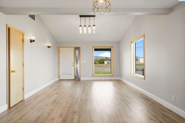 11021 View Lane, Pasco, WA 99301