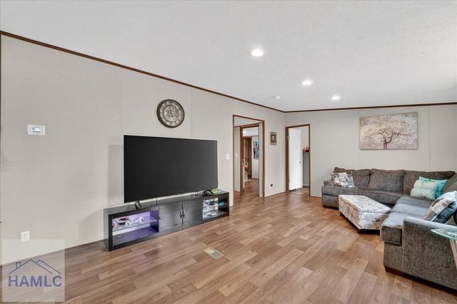 308 Cowboy Road, Jesup, GA 31545