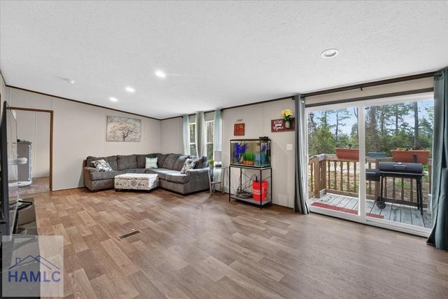 308 Cowboy Road, Jesup, GA 31545