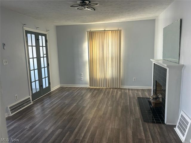5146 Arch Street, Maple Heights, OH 44137