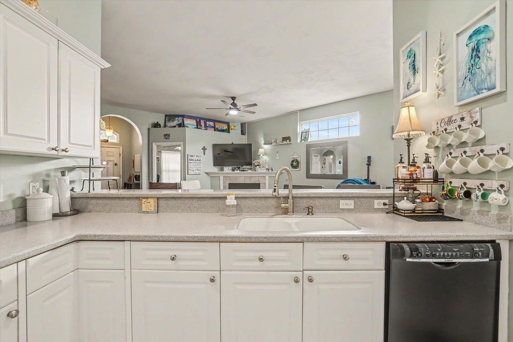 Image 17 of property listing at 2549 Heathrow Drive, Tallahassee, FL 32312