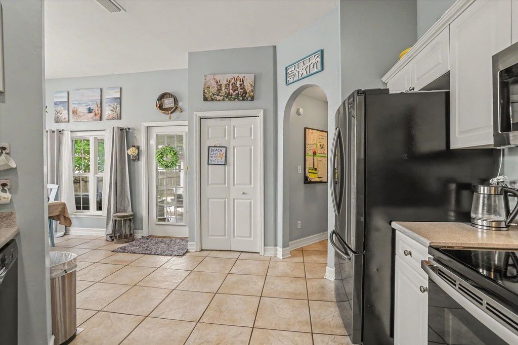 Image 19 of property listing at 2549 Heathrow Drive, Tallahassee, FL 32312