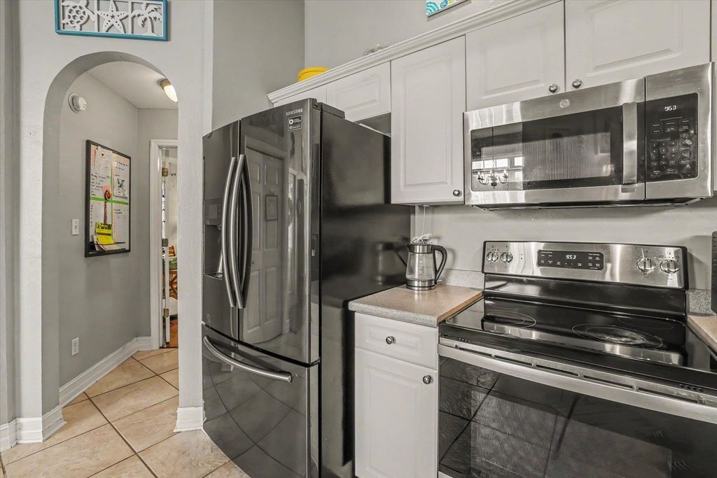 Image 20 of property listing at 2549 Heathrow Drive, Tallahassee, FL 32312