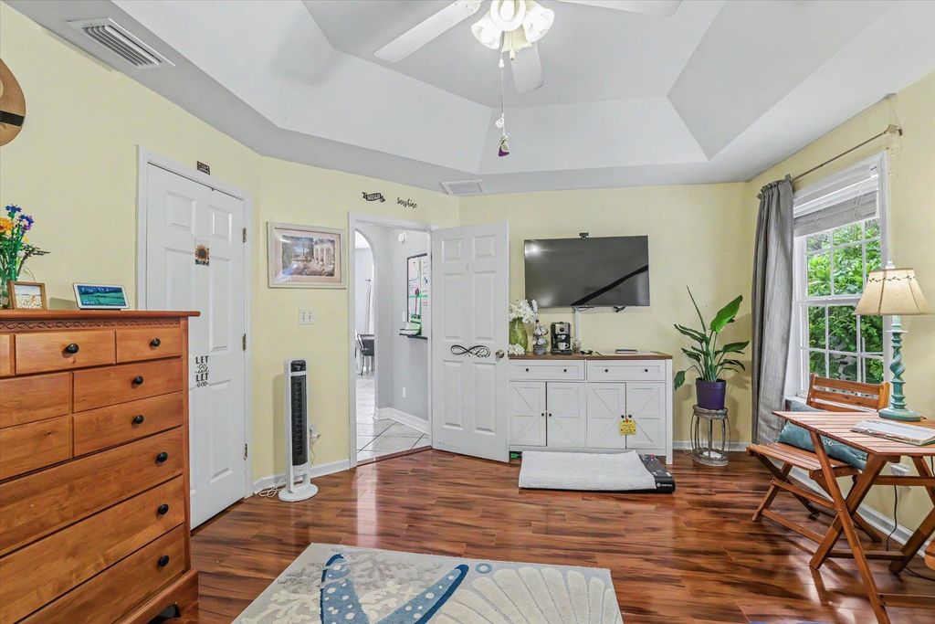 Image 25 of property listing at 2549 Heathrow Drive, Tallahassee, FL 32312