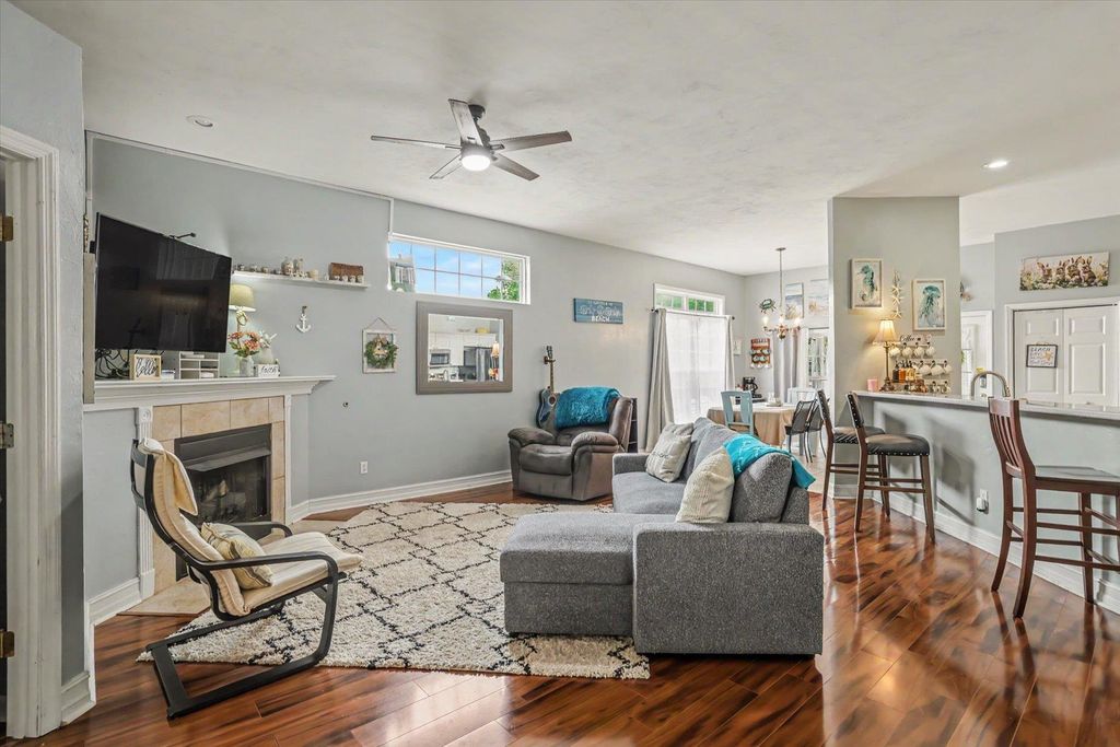 Image 7 of property listing at 2549 Heathrow Drive, Tallahassee, FL 32312