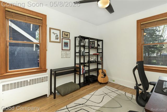 621 W Hazelhurst Street, Ferndale, MI 48220