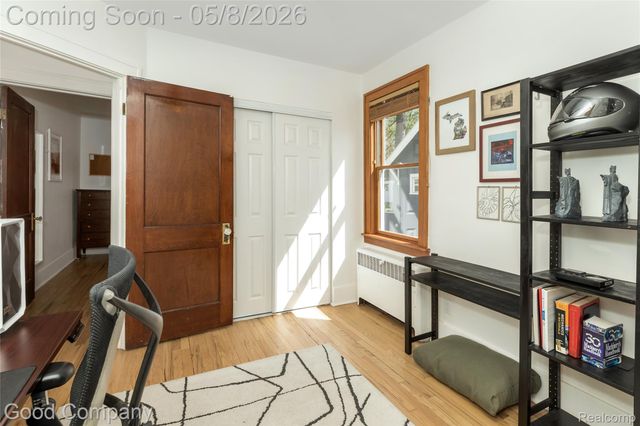 621 W Hazelhurst Street, Ferndale, MI 48220