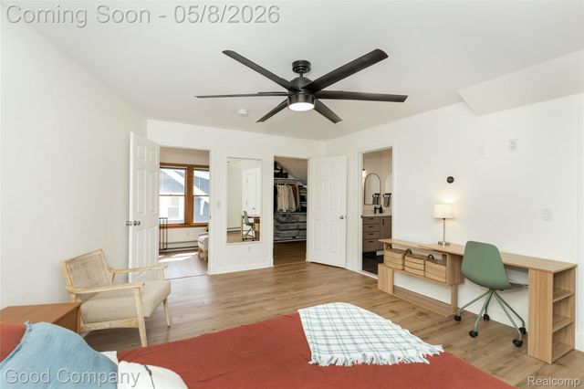 621 W Hazelhurst Street, Ferndale, MI 48220