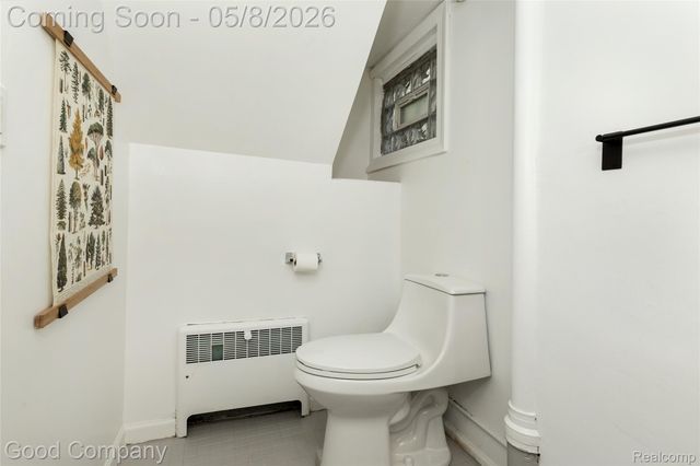 621 W Hazelhurst Street, Ferndale, MI 48220