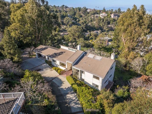 2734 Summit Drive, Burlingame, CA 94010