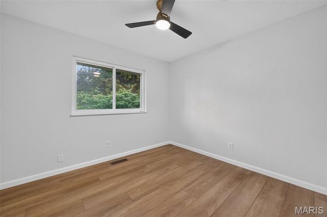 7 Oak Tree Drive, St Louis, MO 63119