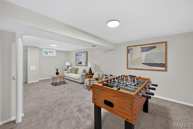 7 Oak Tree Drive, St Louis, MO 63119