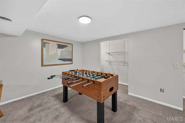 7 Oak Tree Drive, St Louis, MO 63119