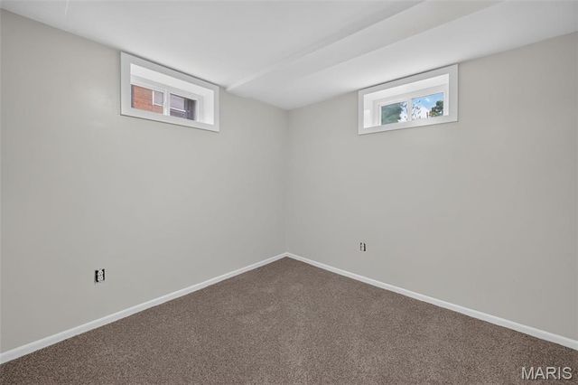 7 Oak Tree Drive, St Louis, MO 63119