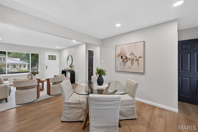 7 Oak Tree Drive, St Louis, MO 63119