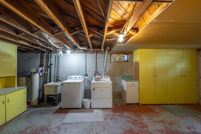 2609 W Waikiki St, Spokane, WA 99218