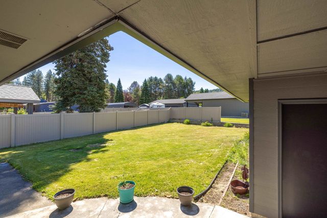 2609 W Waikiki St, Spokane, WA 99218