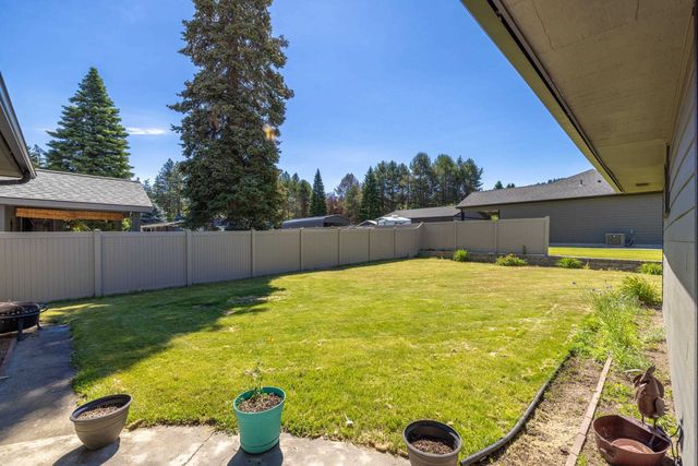 2609 W Waikiki St, Spokane, WA 99218