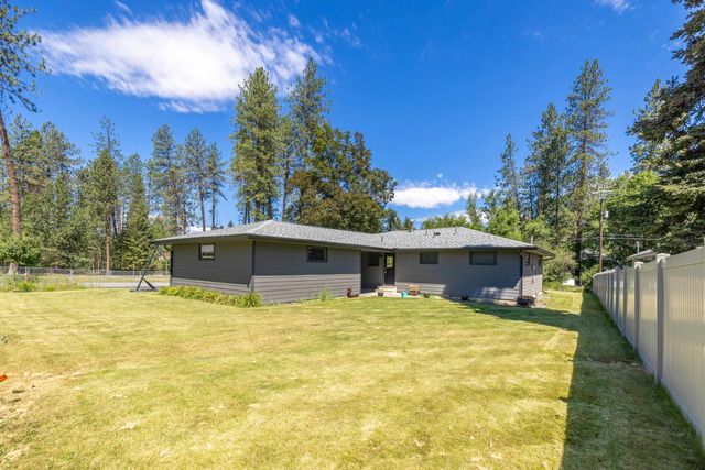 2609 W Waikiki St, Spokane, WA 99218