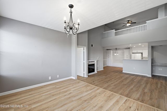 8550 TOUCHTON Road 333, Jacksonville, FL 32216