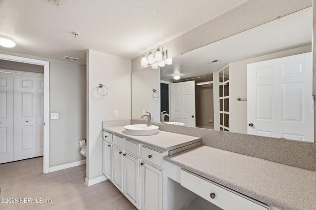 8550 TOUCHTON Road 333, Jacksonville, FL 32216