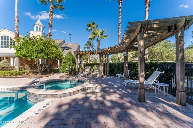 8550 TOUCHTON Road 333, Jacksonville, FL 32216