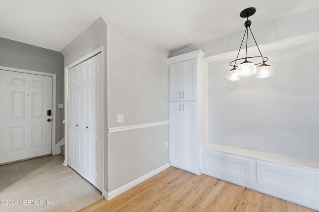 8550 TOUCHTON Road 333, Jacksonville, FL 32216