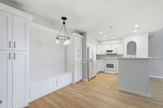 8550 TOUCHTON Road 333, Jacksonville, FL 32216