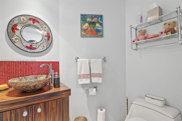 1455 Ocean Dr 1401, Miami Beach, FL 33139