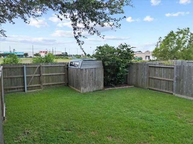 838 San Jacinto Circle, Baytown, TX 77521