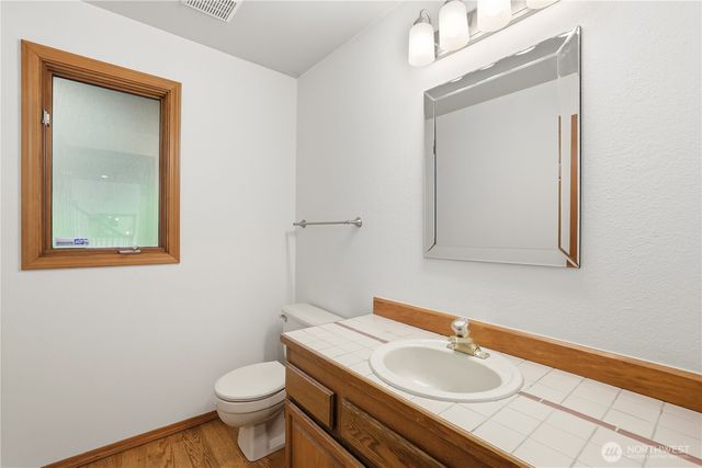 18605 SE 174th Way, Renton, WA 98058