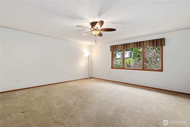 18605 SE 174th Way, Renton, WA 98058