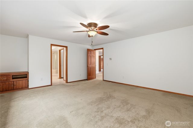 18605 SE 174th Way, Renton, WA 98058