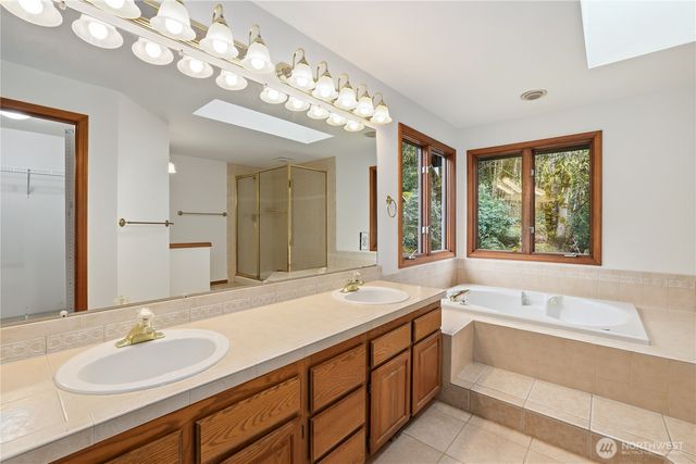 18605 SE 174th Way, Renton, WA 98058