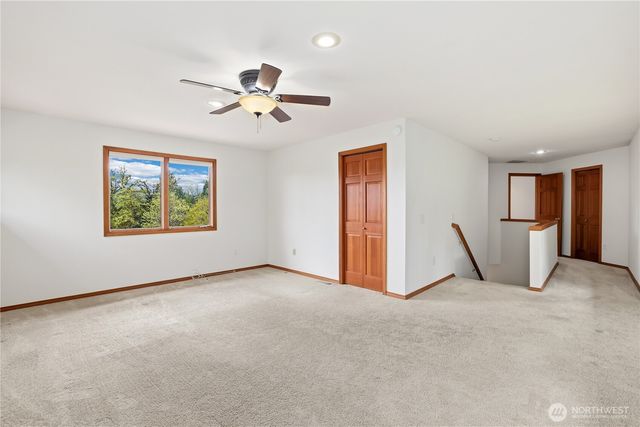 18605 SE 174th Way, Renton, WA 98058