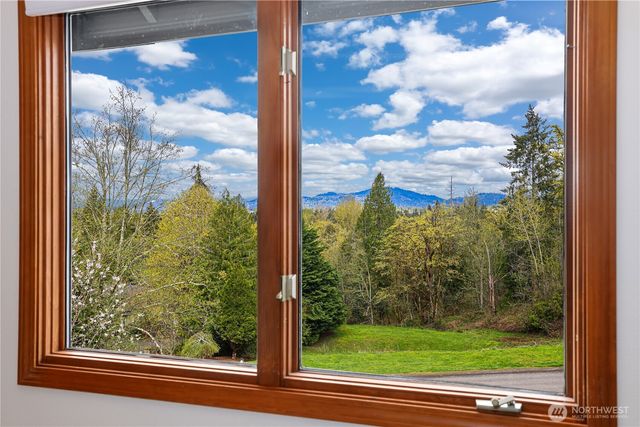 18605 SE 174th Way, Renton, WA 98058