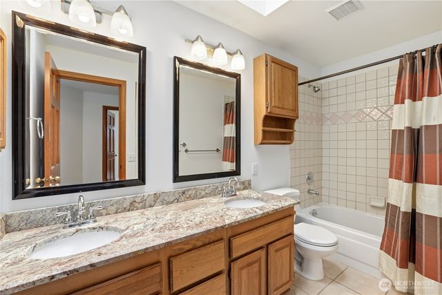 18605 SE 174th Way, Renton, WA 98058