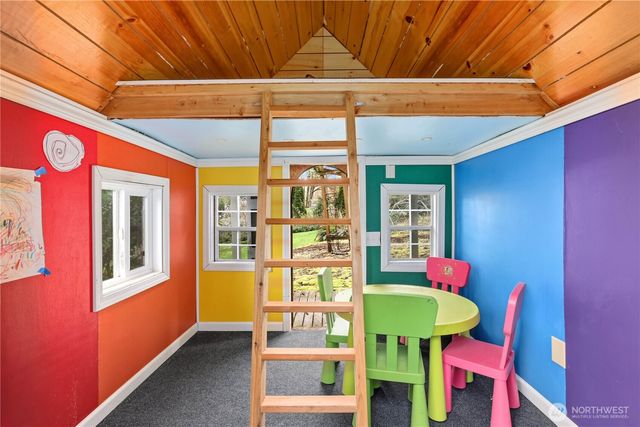18605 SE 174th Way, Renton, WA 98058