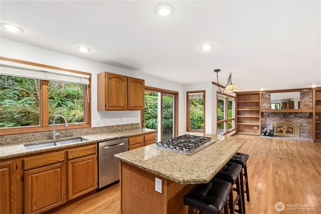 18605 SE 174th Way, Renton, WA 98058