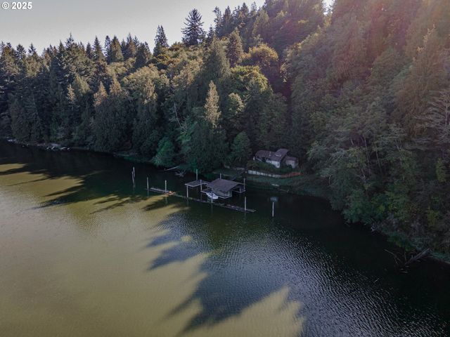 627 N TENMILE, Lakeside, OR 97449