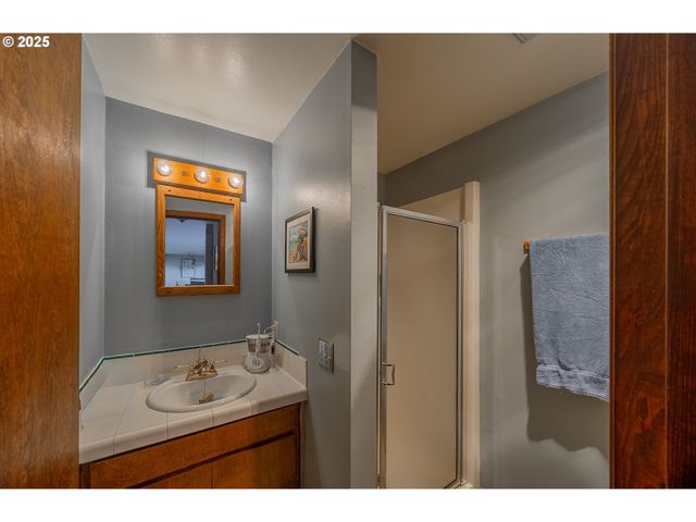 627 N TENMILE, Lakeside, OR 97449