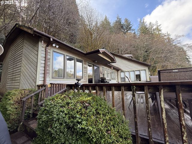 627 N TENMILE, Lakeside, OR 97449