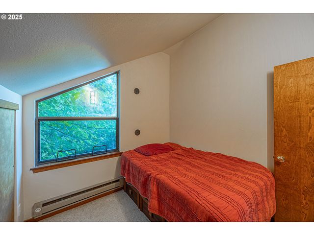 627 N TENMILE, Lakeside, OR 97449