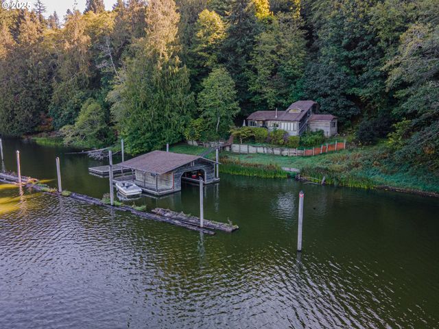 627 N TENMILE, Lakeside, OR 97449