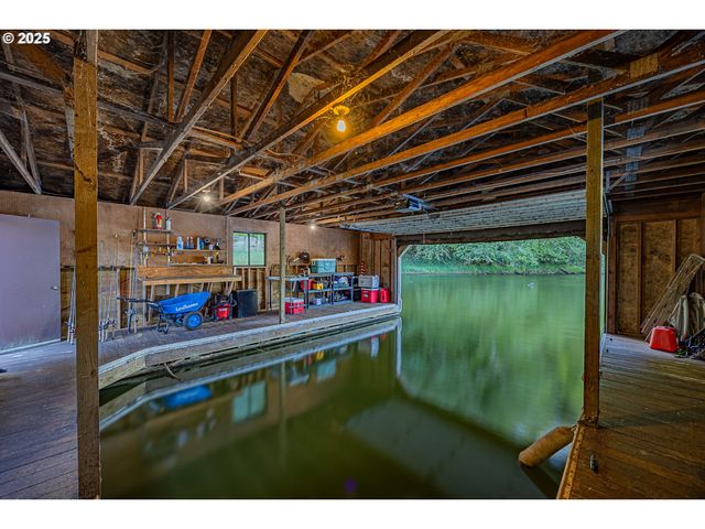 627 N TENMILE, Lakeside, OR 97449