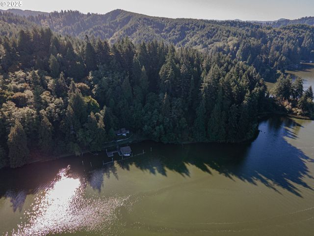 627 N TENMILE, Lakeside, OR 97449