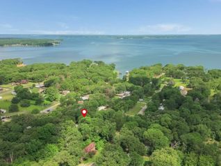 349 Chelsea Drive, Streetman, TX 75859